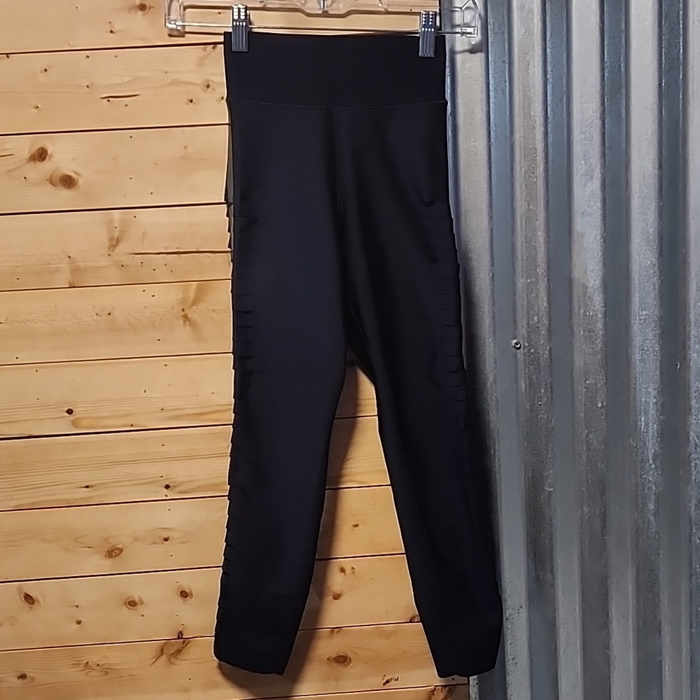Womans Ultracor Leggings capri Size XXS